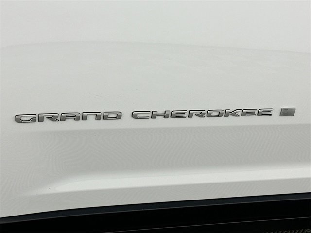 Used 2025 Jeep Grand Cherokee Limited w/ Luxury Tech Group II image 27