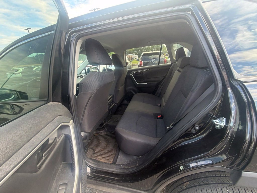 Used 2024 Toyota RAV4 LE AWD/4WD image 22
