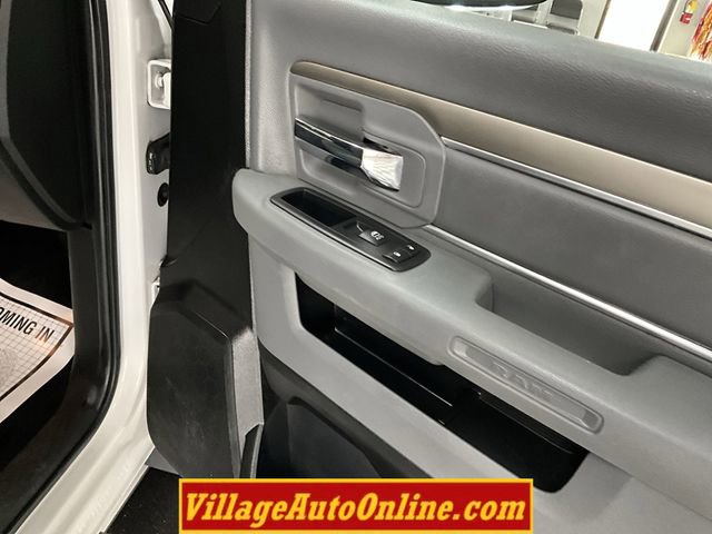 Used 2017 RAM 1500 Classic SLT w/ SLT Plus D￩cor Group image 37