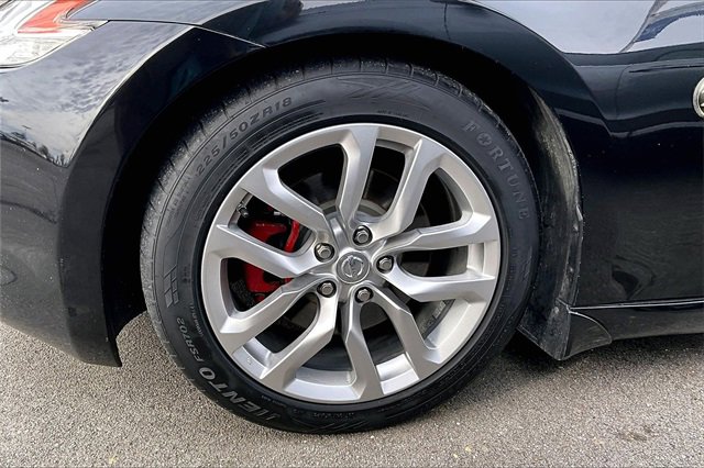 Used 2010 Nissan 370Z Touring image 27