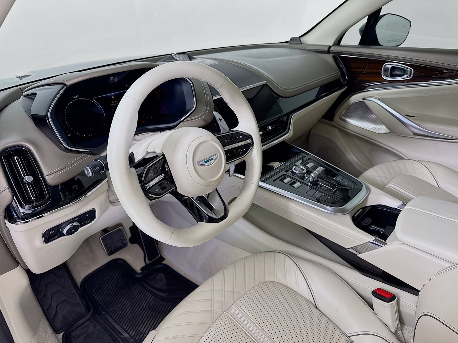 Used 2025 Aston Martin DBX 707 AWD/4WD image 11