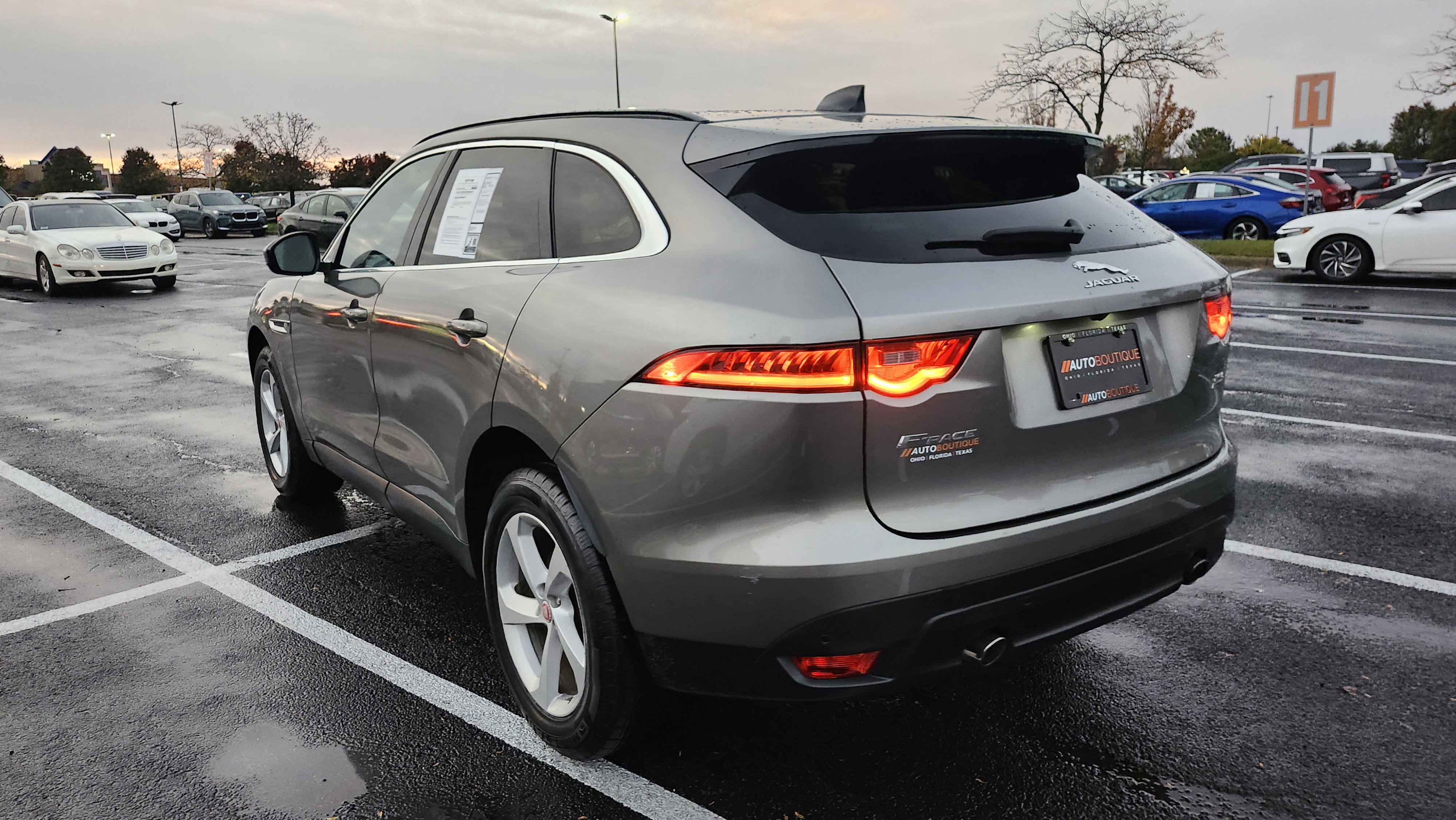 Used 2020 Jaguar F-PACE Premium image 9