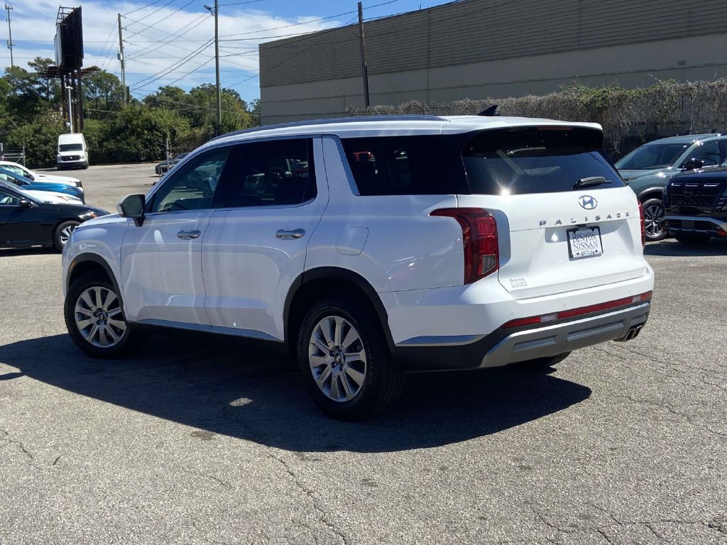 Used 2024 Hyundai Palisade SEL FWD image 5