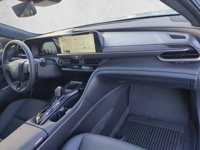 Certified 2025 Toyota Crown Signia AWD/4WD image 27