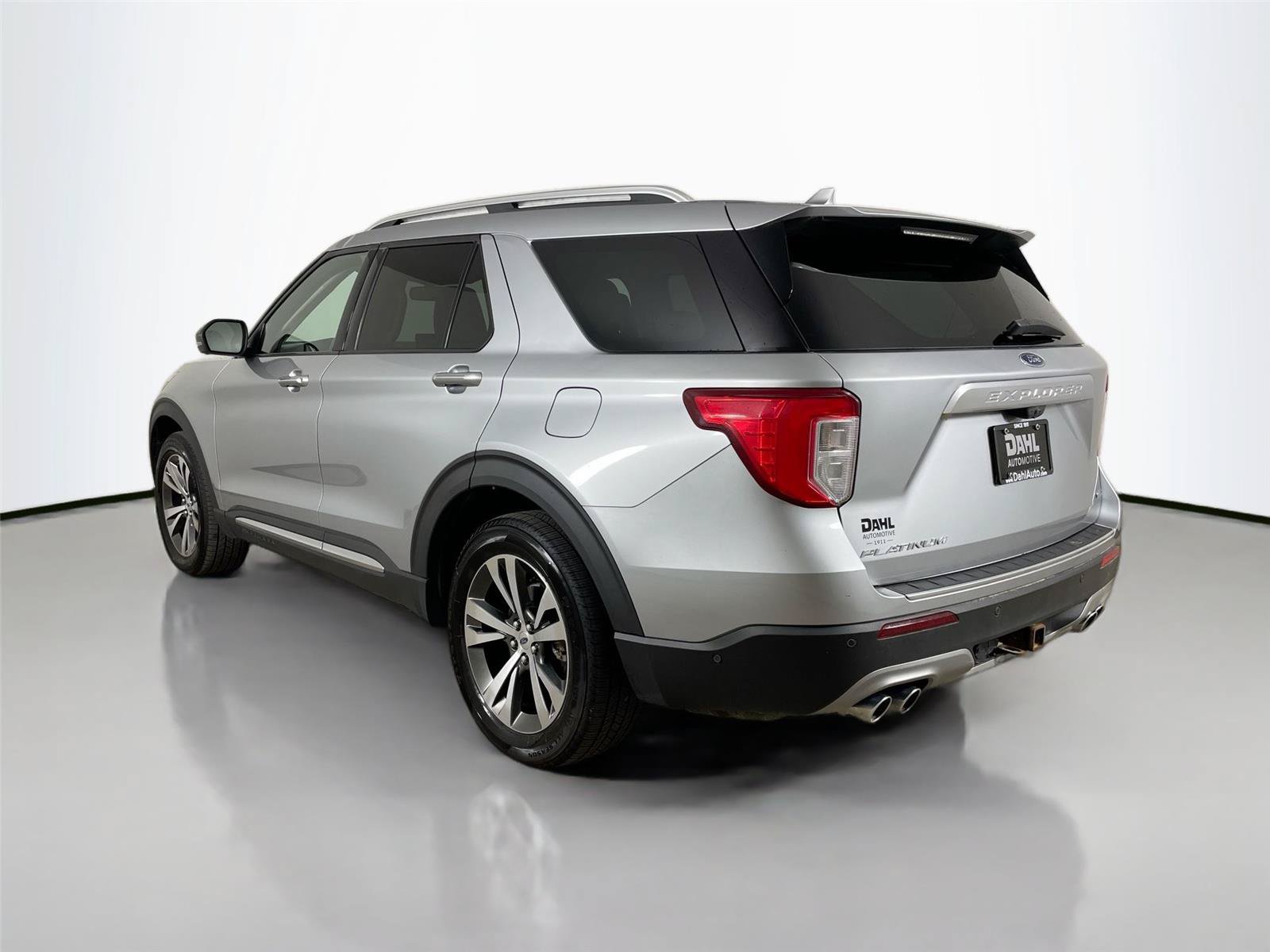 Used 2020 Ford Explorer Platinum w/ Premium Technology Package AWD/4WD image 10