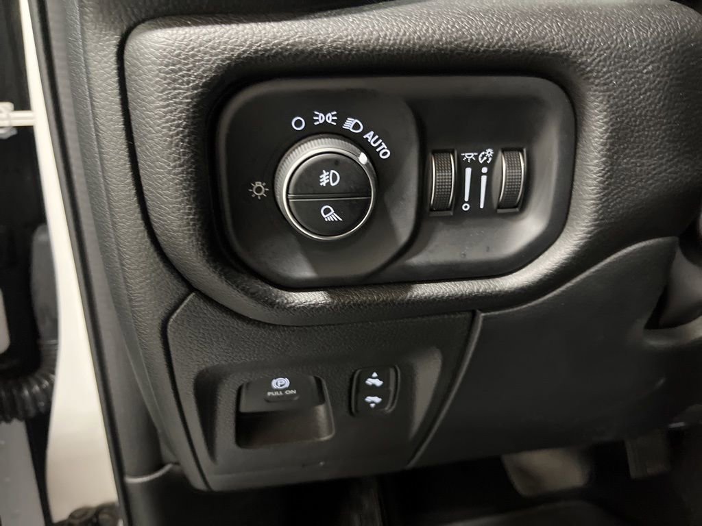 Used 2025 RAM 1500 Laramie image 14