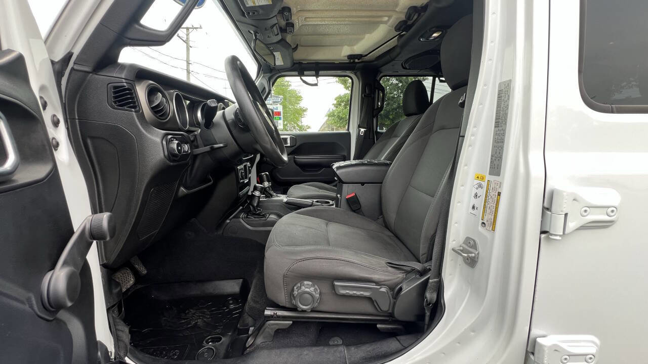 Used 2018 Jeep Wrangler Unlimited Sport image 12