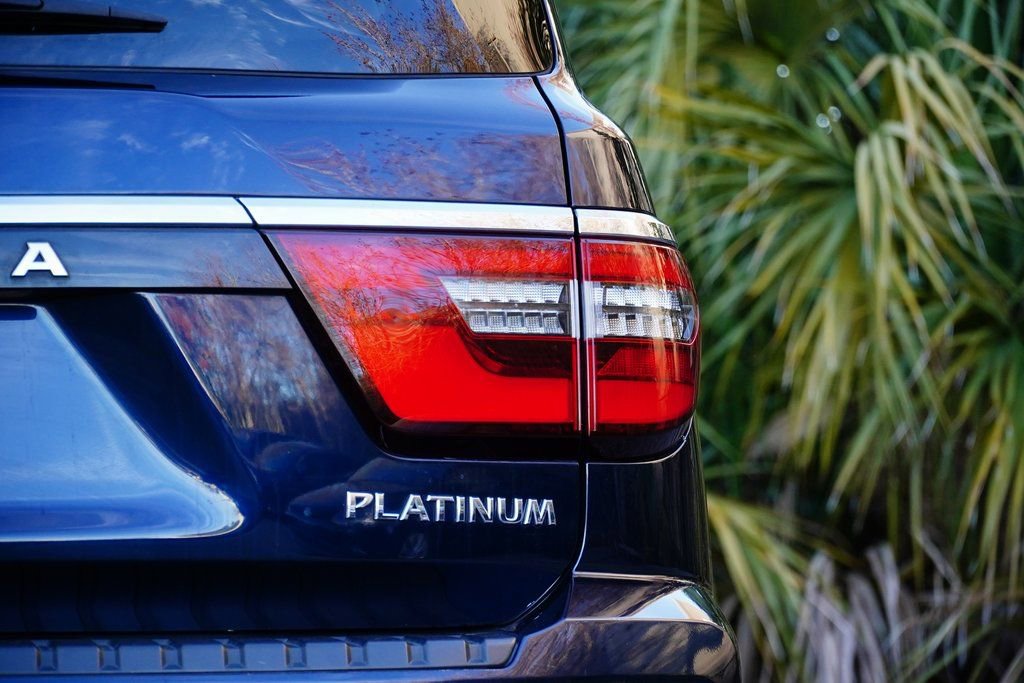 Used 2022 Nissan Armada Platinum w/ Captain's Chairs Package image 8