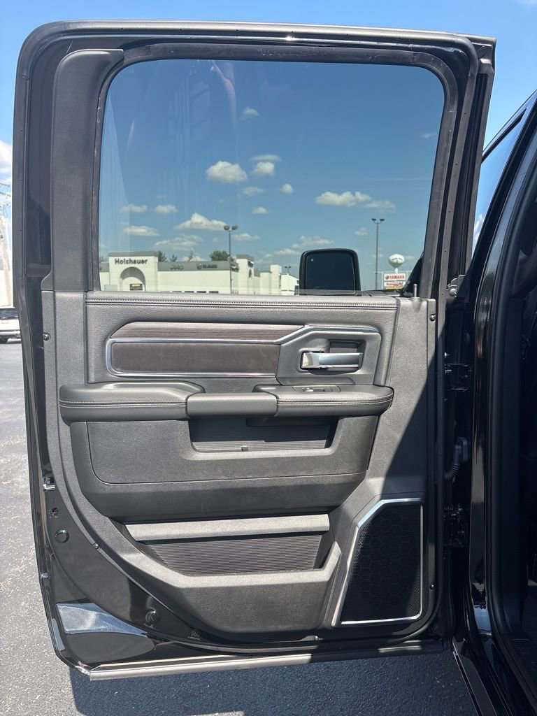 New 2026 RAM 3500 Laramie w/ Sport Appearance Package AWD/4WD image 27