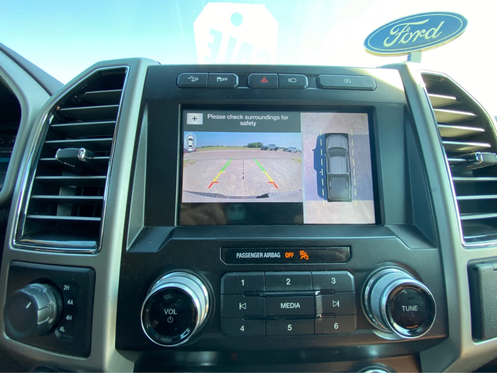 Used 2019 Ford F150 King Ranch w/ Equipment Group 601A Luxury AWD/4WD image 37