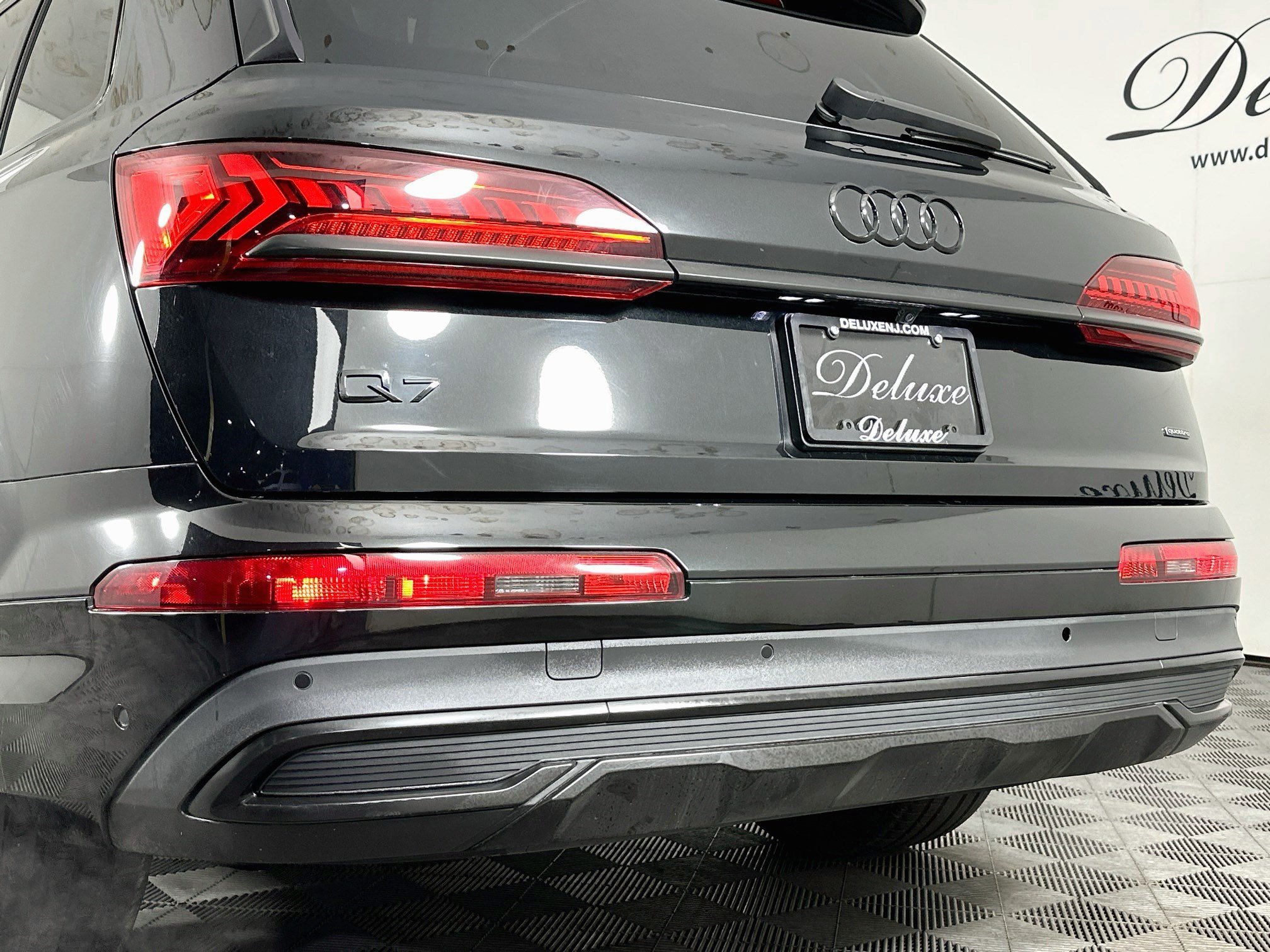 Used 2023 Audi Q7 3.0T Premium w/ Convenience Package AWD/4WD image 25