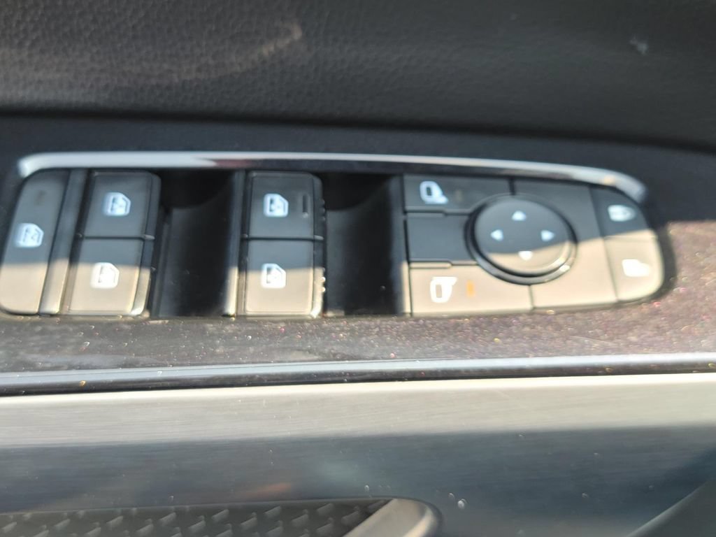 Used 2023 Nissan Pathfinder SL w/ Lighting Package (N92) AWD/4WD image 36