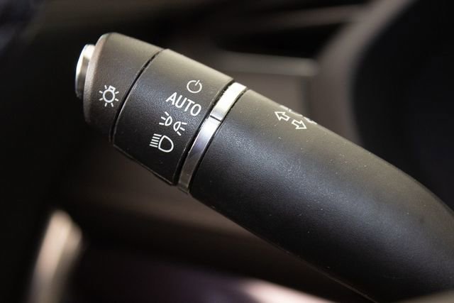 Used 2023 Cadillac XT4 Luxury w/ Cold Weather Package AWD/4WD image 26