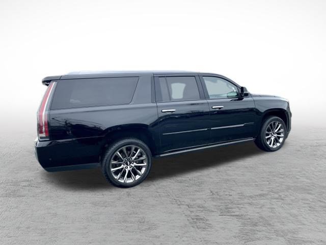 Used 2019 Cadillac Escalade ESV Platinum w/ Escalade Sport Edition image 7