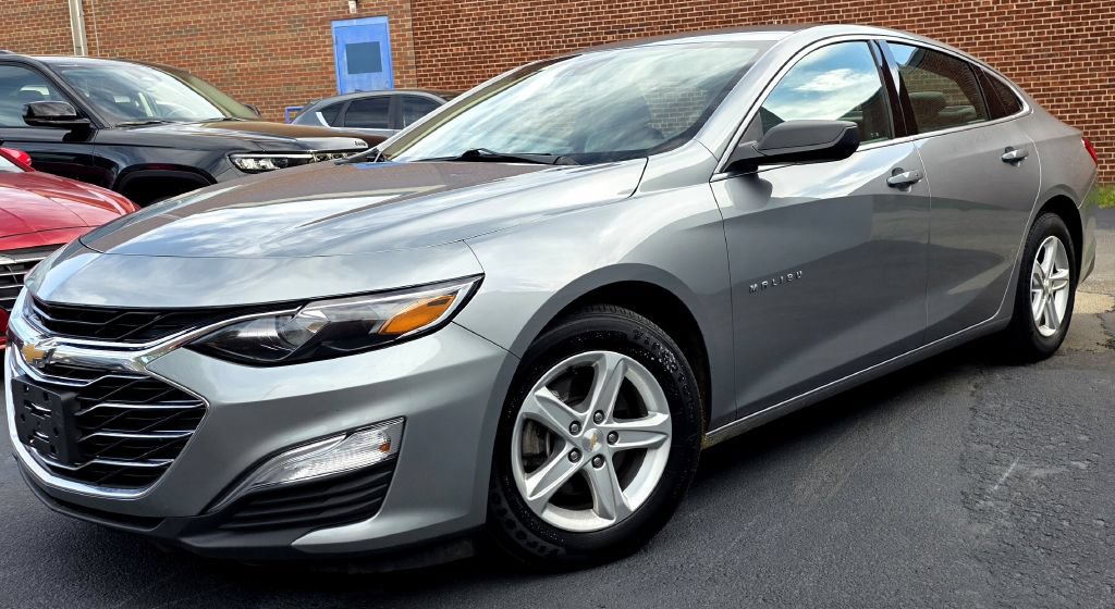 Used 2023 Chevrolet Malibu LS FWD image 4