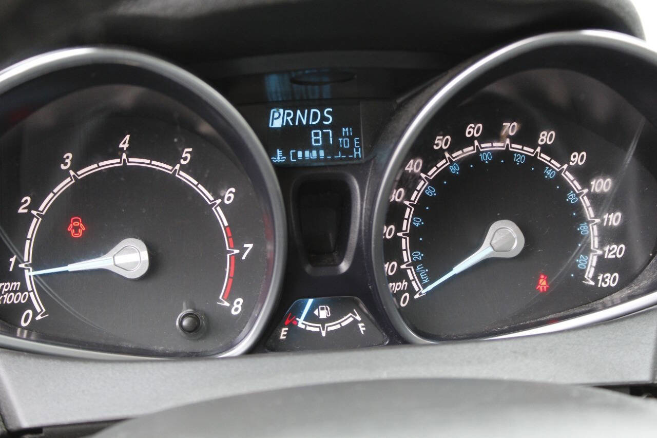 Used 2015 Ford Fiesta SE image 33