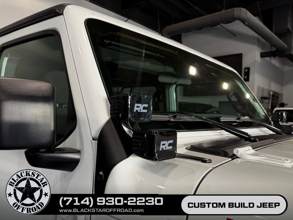 Used 2025 Jeep Wrangler Unlimited Rubicon AWD/4WD image 30