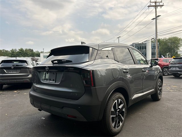 New 2025 Nissan Kicks SV w/ SV Premium Package image 2