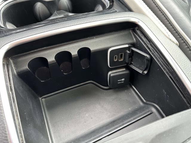 Used 2023 Chrysler Pacifica Limited image 24