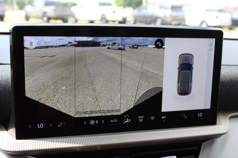 Used 2025 Ford Explorer Active w/ Active Comfort Package image 37
