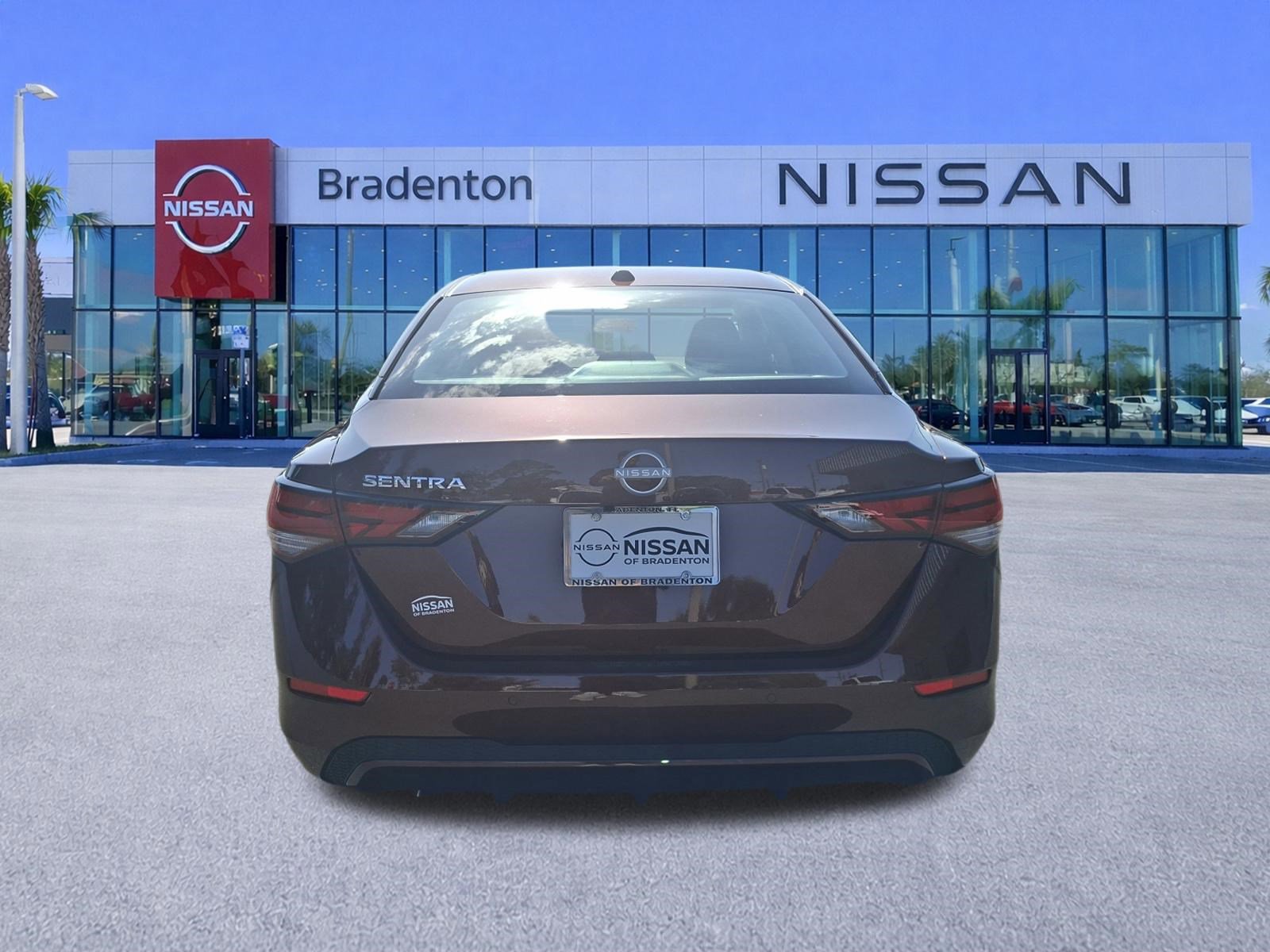 Used 2025 Nissan Sentra SV FWD image 6