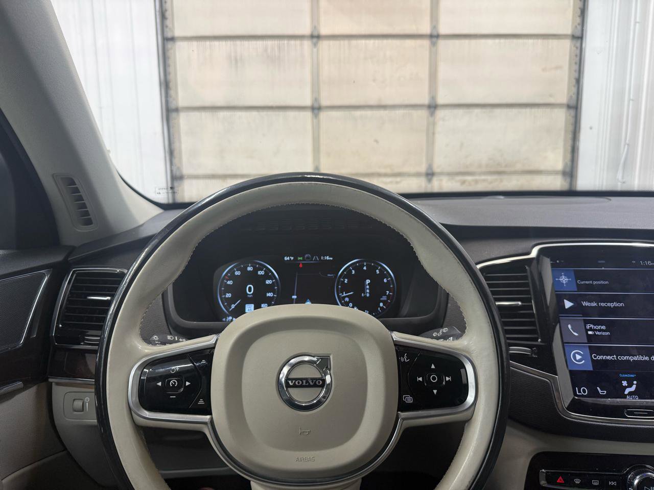 Used 2017 Volvo XC90 T6 Momentum w/ Vision Package image 19
