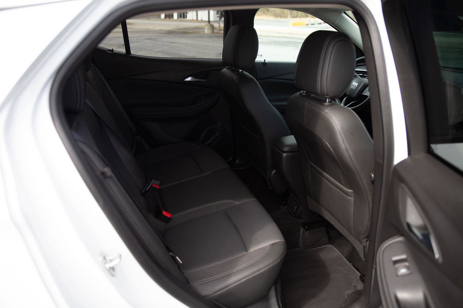 Used 2025 Buick Encore GX Preferred image 23