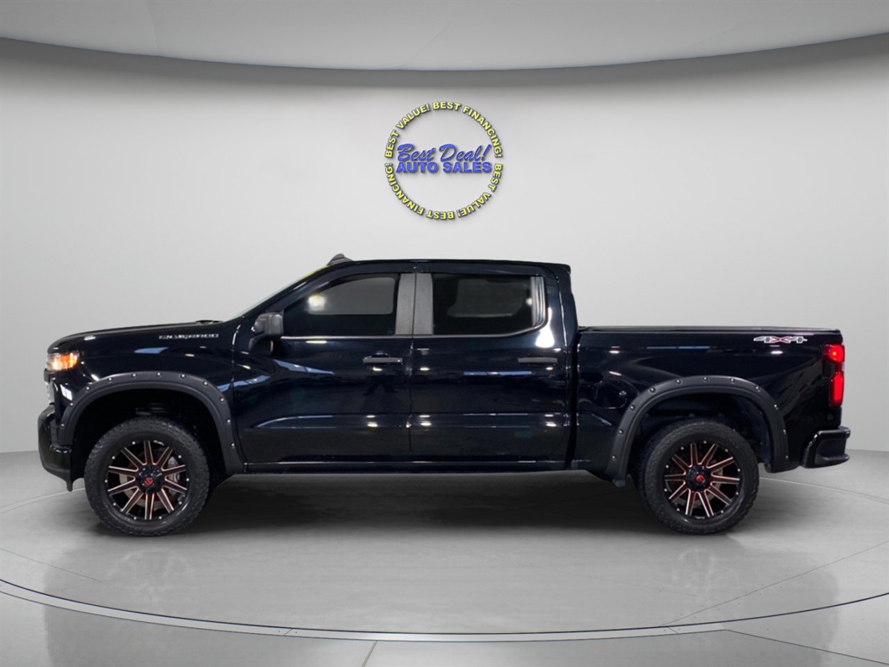 Used 2020 Chevrolet Silverado 1500 Custom w/ Custom Value Package image 3