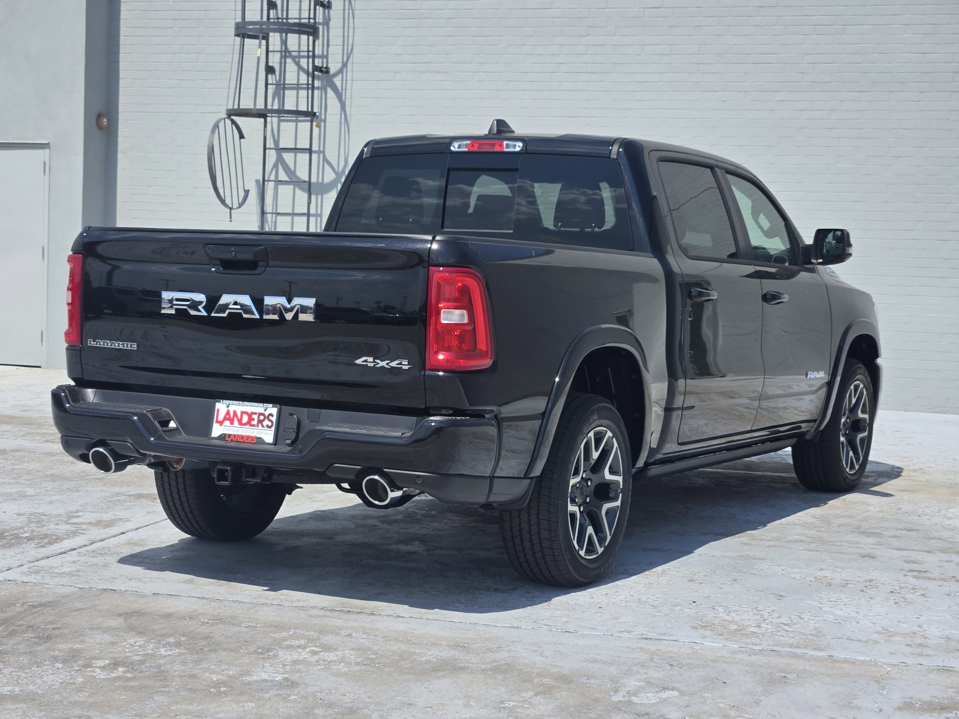 New 2026 RAM 1500 Laramie w/ Laramie Southwest Edition AWD/4WD image 4