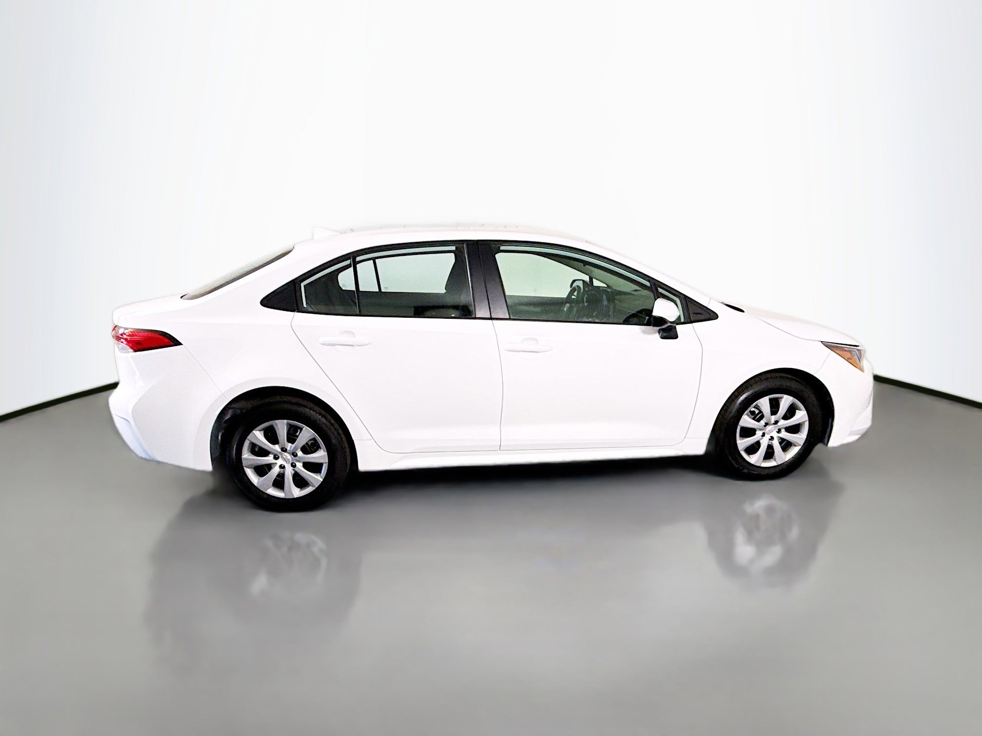 Used 2024 Toyota Corolla LE FWD image 11