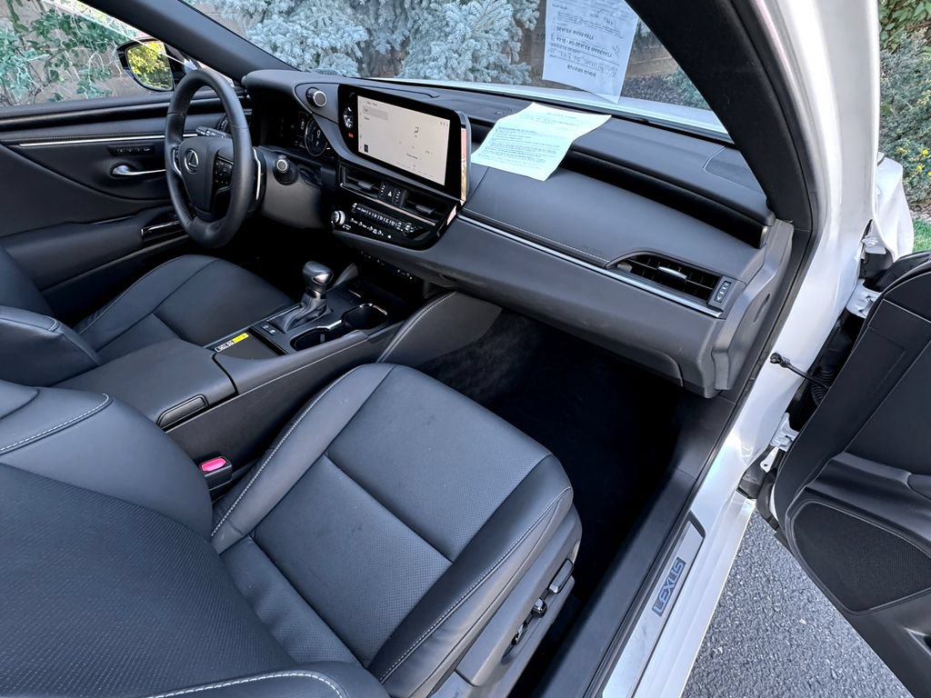 Used 2023 Lexus ES 300h w/ Premium Package FWD image 38