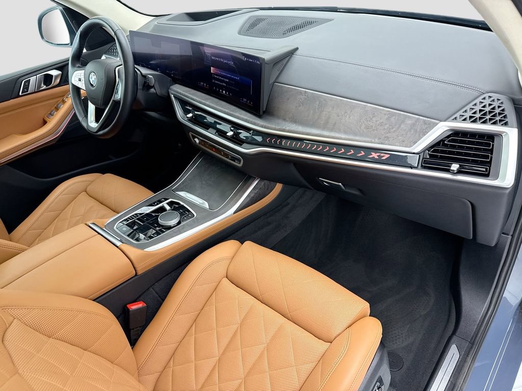 Certified 2025 BMW X7 xDrive40i w/ Parking Assistance Package image 16