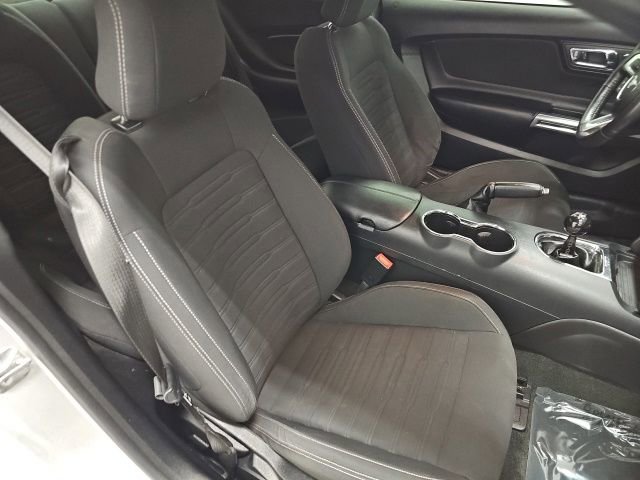 Used 2015 Ford Mustang GT image 28