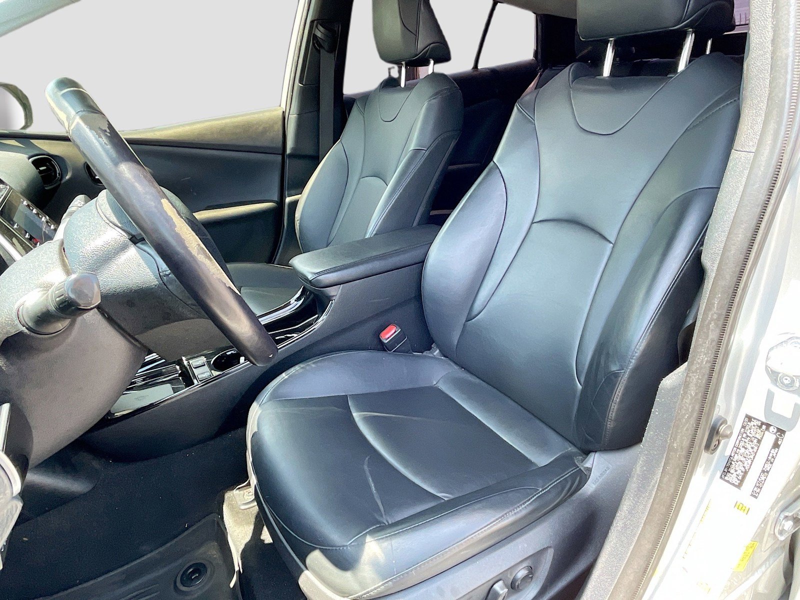 Used 2022 Toyota Prius XLE w/ Advanced Technology Package FWD image 14