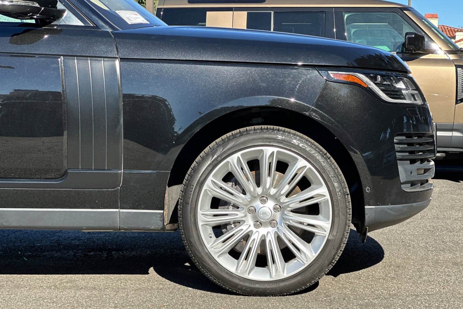 Used 2020 Land Rover Range Rover HSE image 36