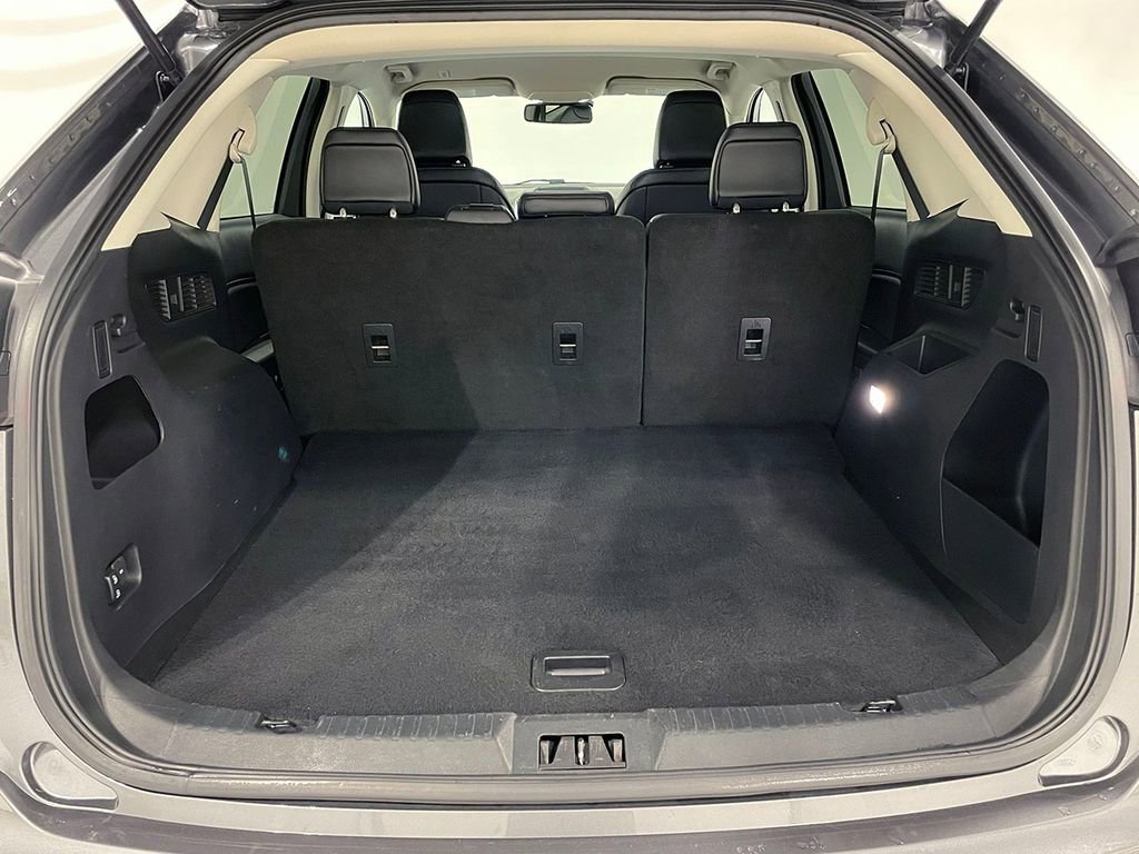 Used 2024 Ford Edge SEL image 5