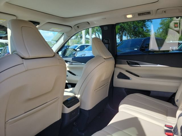 Used 2025 INFINITI QX60 Luxe w/ Cargo Package FWD image 14