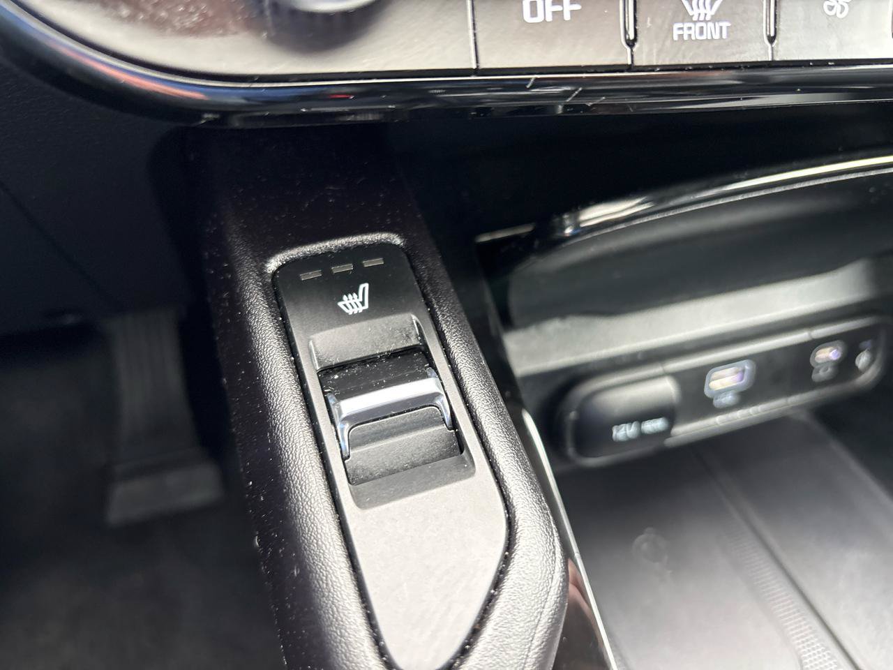 Used 2025 Kia Telluride S AWD/4WD image 27