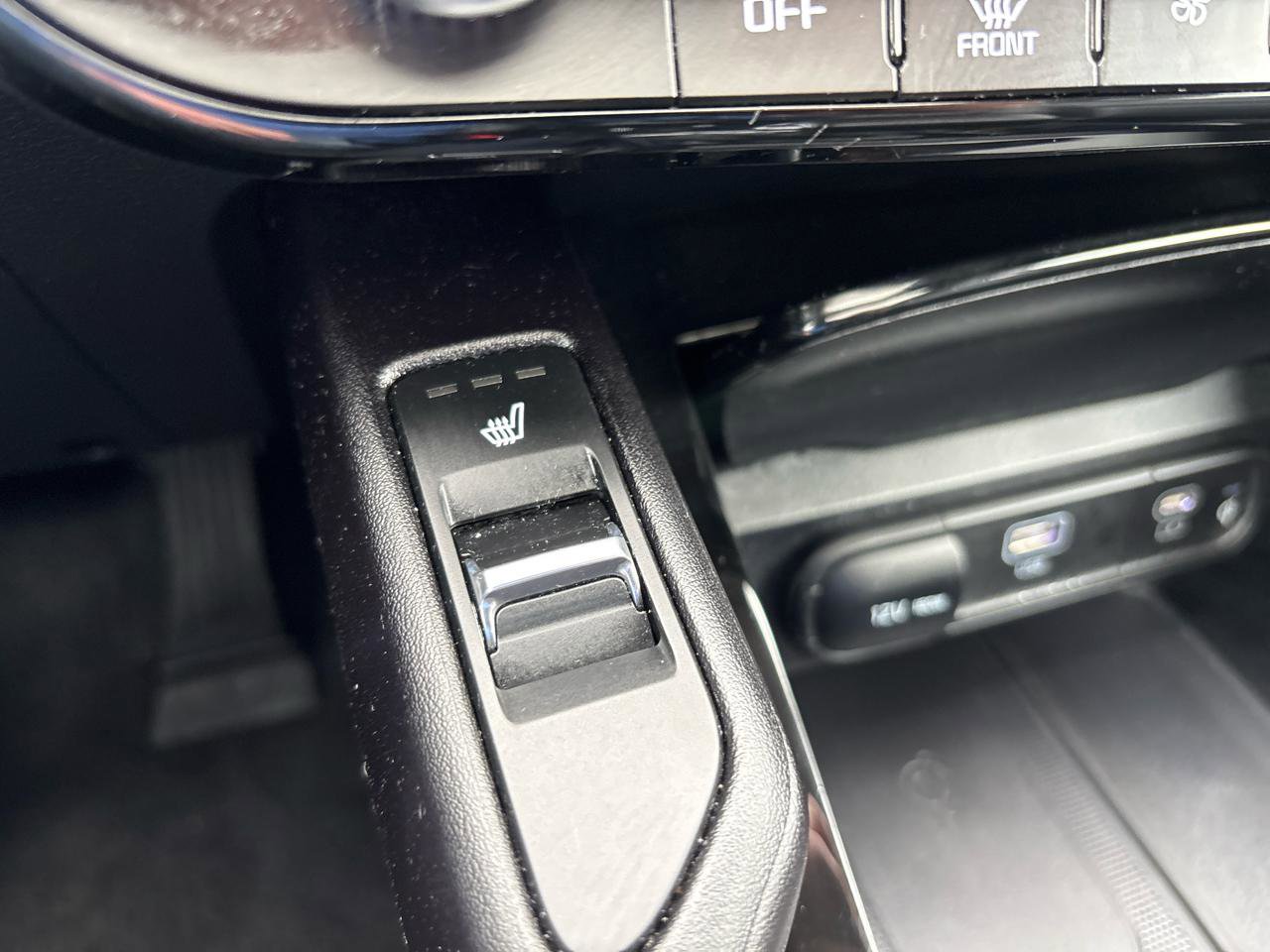 Used 2025 Kia Telluride S AWD/4WD image 27