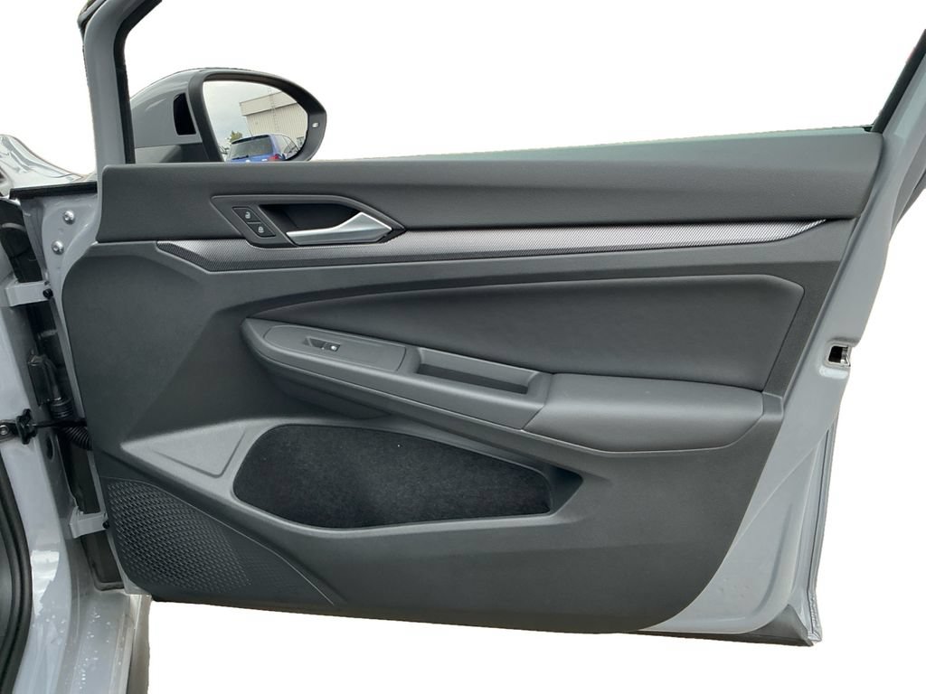 New 2026 Volkswagen GTI SE FWD image 18
