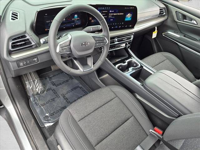 New 2027 Chevrolet Traverse LT w/ Midnight/Sport Edition FWD image 3