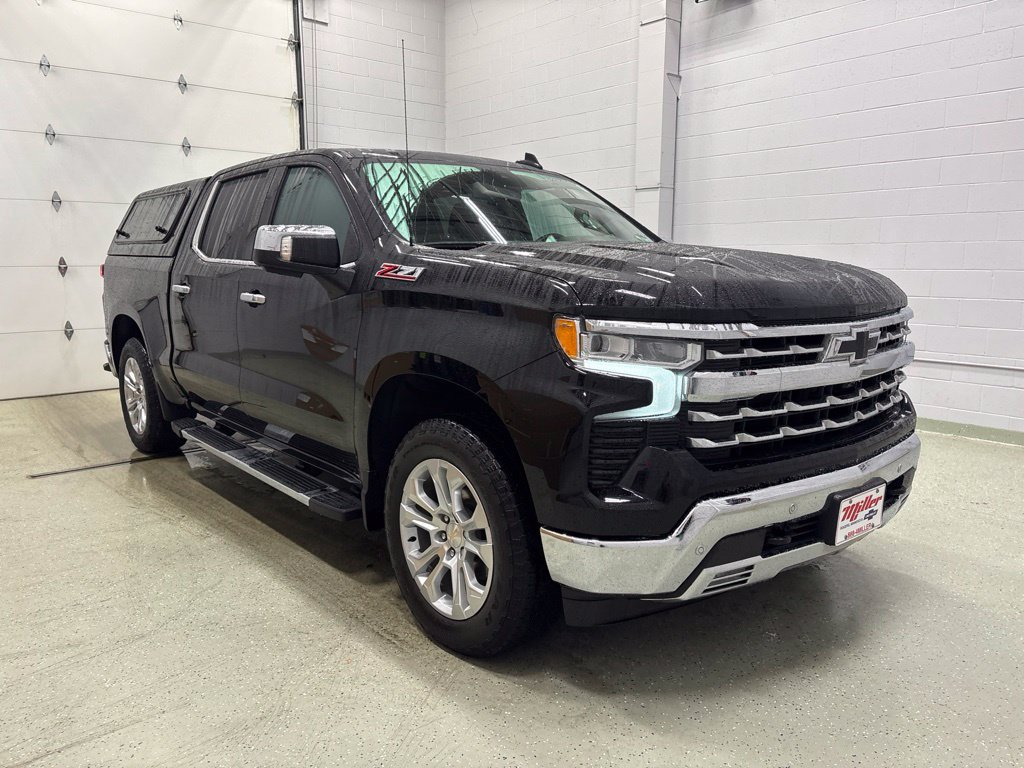Used 2024 Chevrolet Silverado 1500 LTZ AWD/4WD image 2