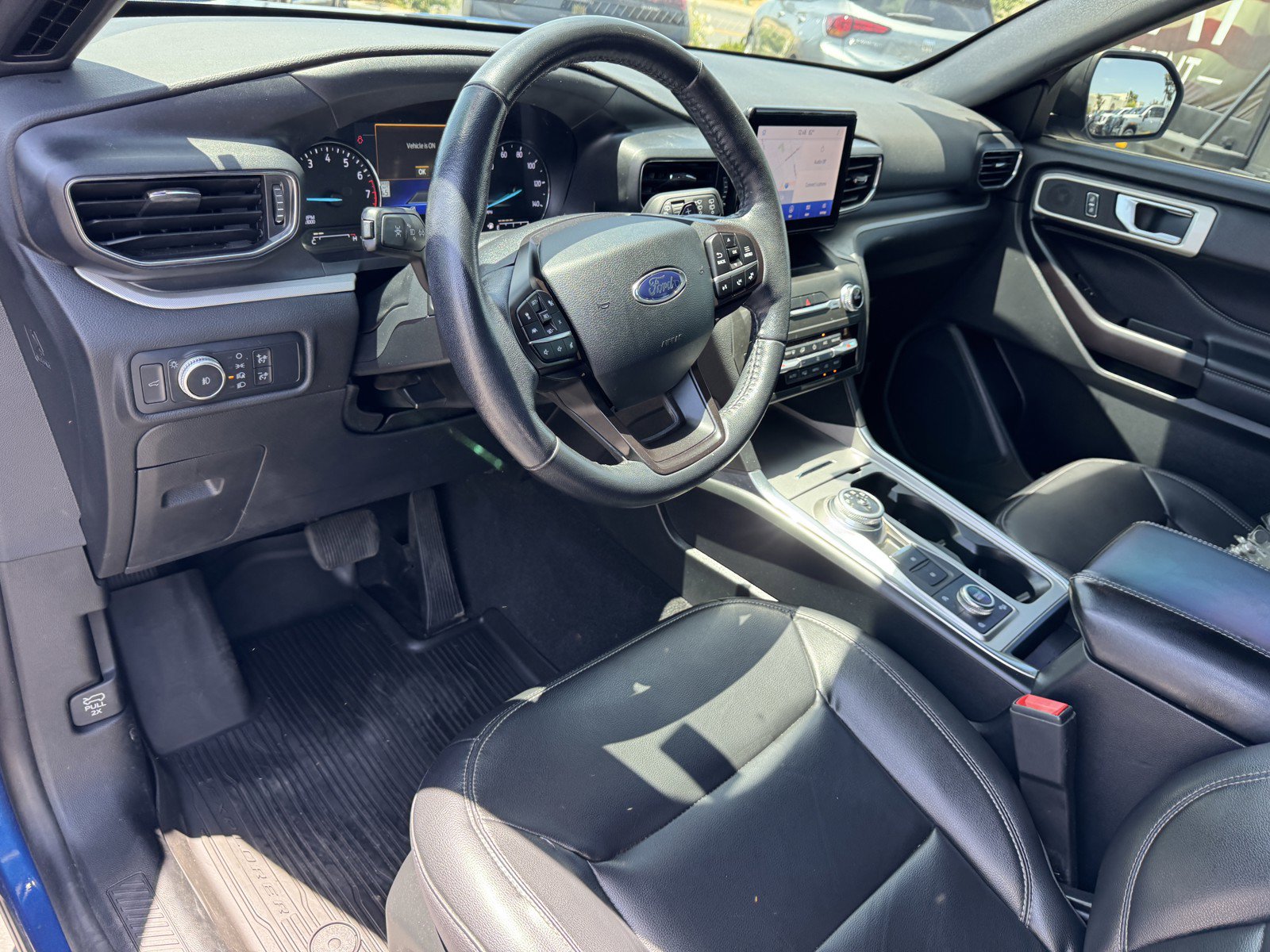 Used 2020 Ford Explorer XLT w/ Equipment Group 202A AWD/4WD image 13
