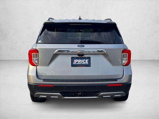 Used 2023 Ford Explorer XLT w/ Equipment Group 202A RWD image 7