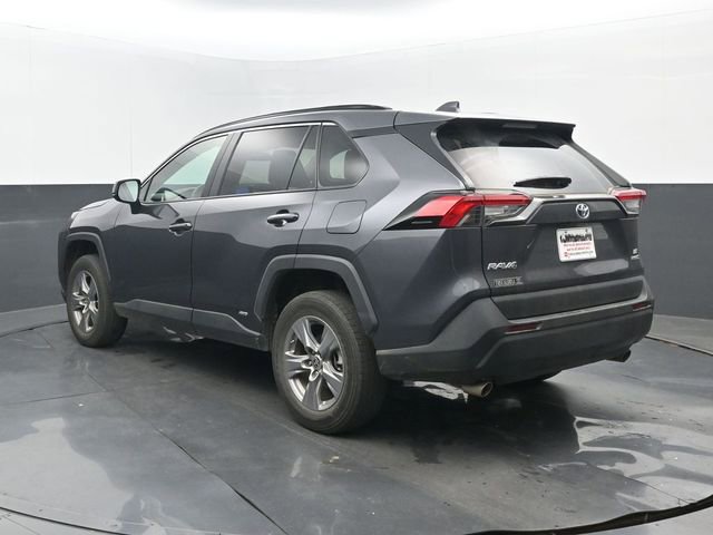 Used 2023 Toyota RAV4 LE AWD/4WD image 3