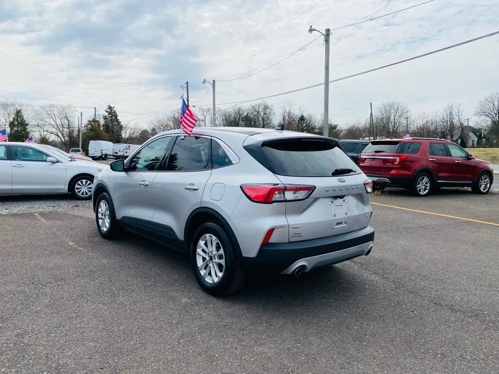Used 2020 Ford Escape SE AWD/4WD image 3