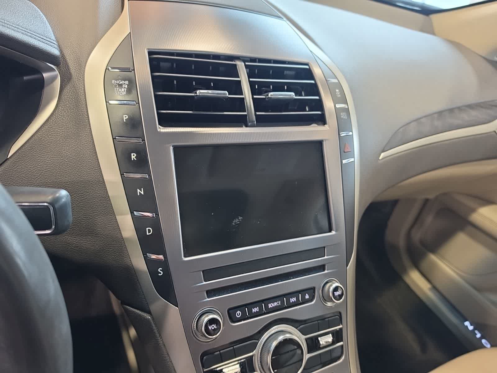 Used 2017 Lincoln MKZ Select w/ Climate Package FWD image 27