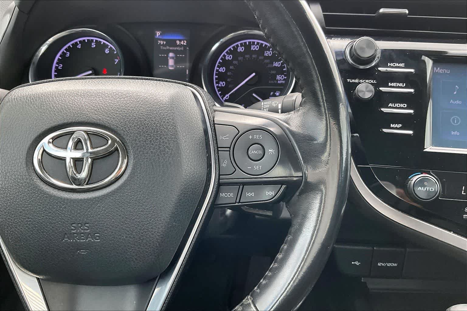 Used 2020 Toyota Camry SE FWD image 25