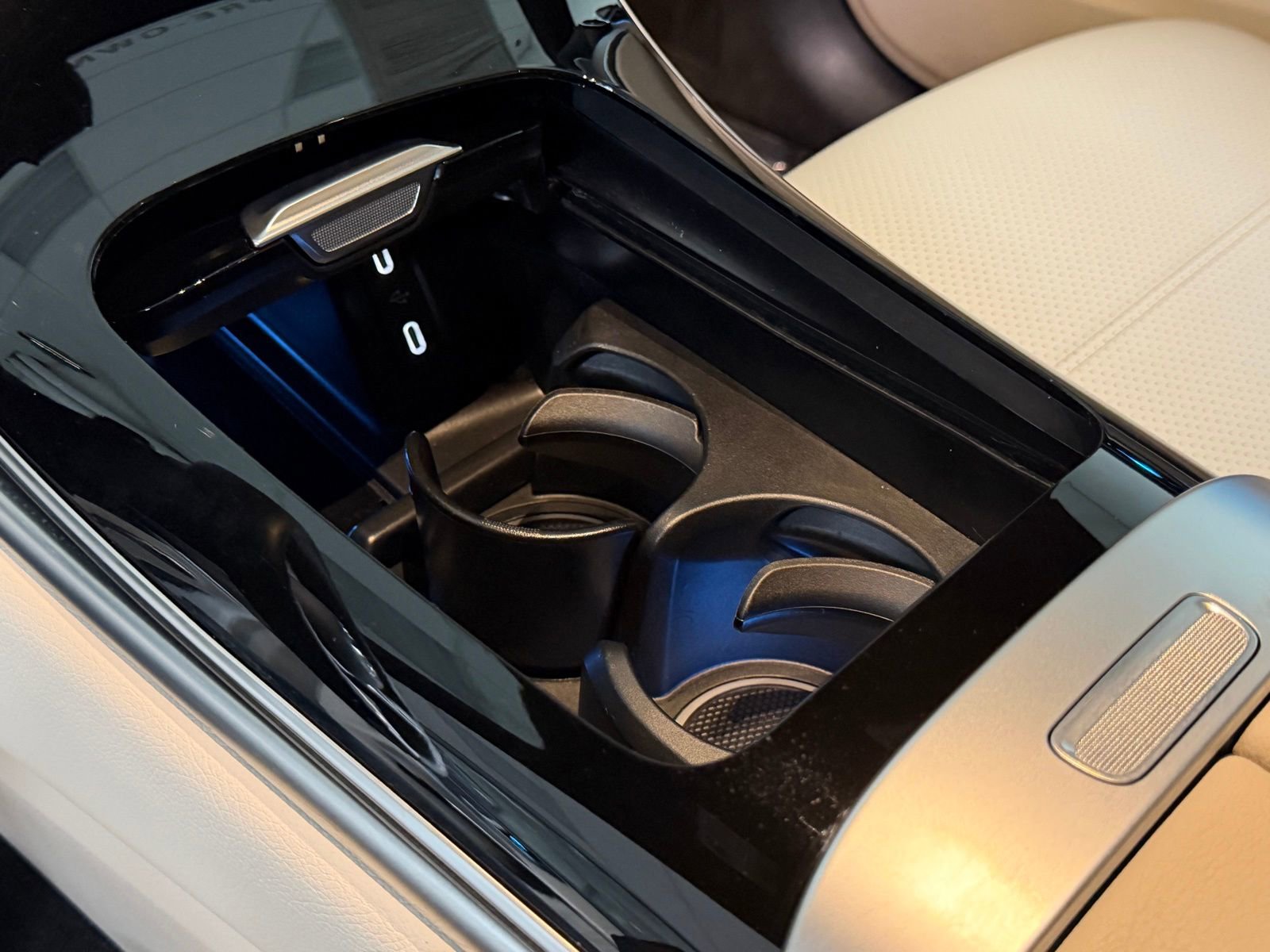 Used 2025 Mercedes-Benz GLC 300 image 32