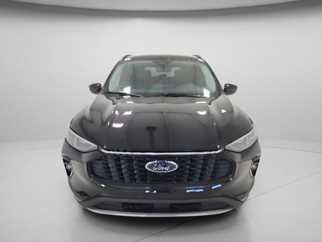 Used 2023 Ford Escape Platinum AWD/4WD image 6